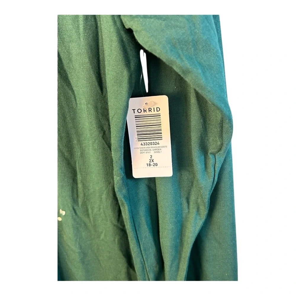 Torrid Grinch Quote Classic Fit Green Long Sleeve Top Size 2X NWT - Picture 7 of 8
